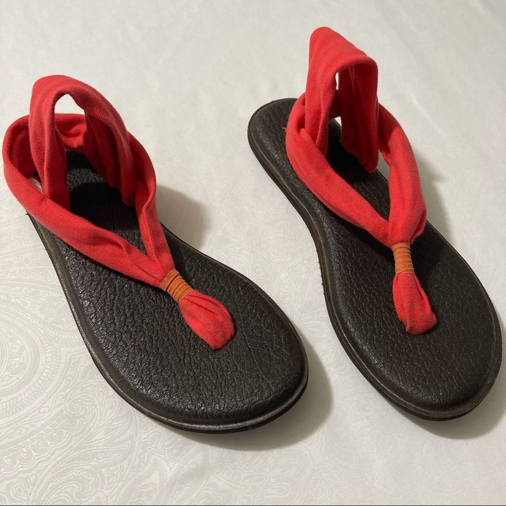 Sanuk Red Yoga Slides Sz 9